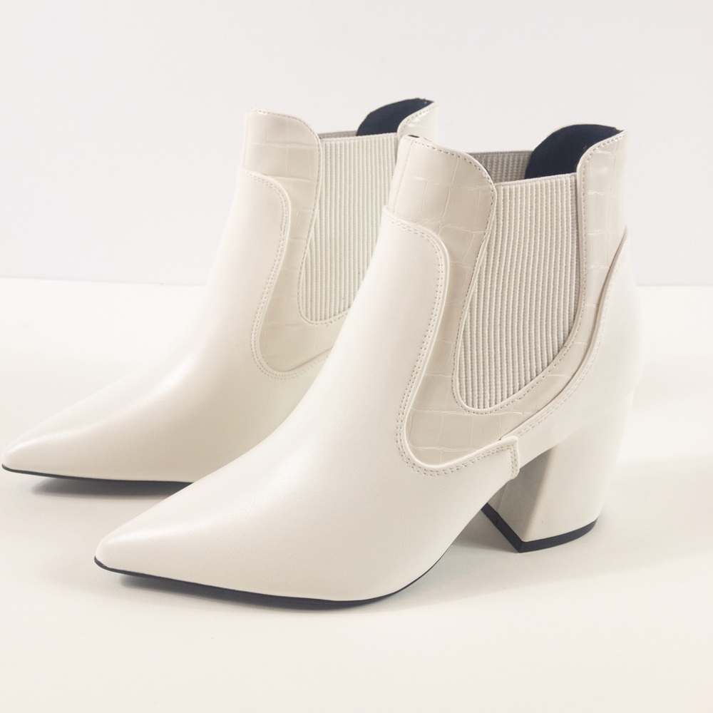 🎉sale🎉Chelsea Bootie